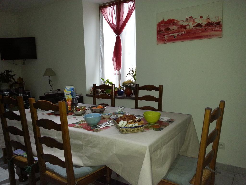 Millot Conilhac Bed & Breakfast Exterior foto